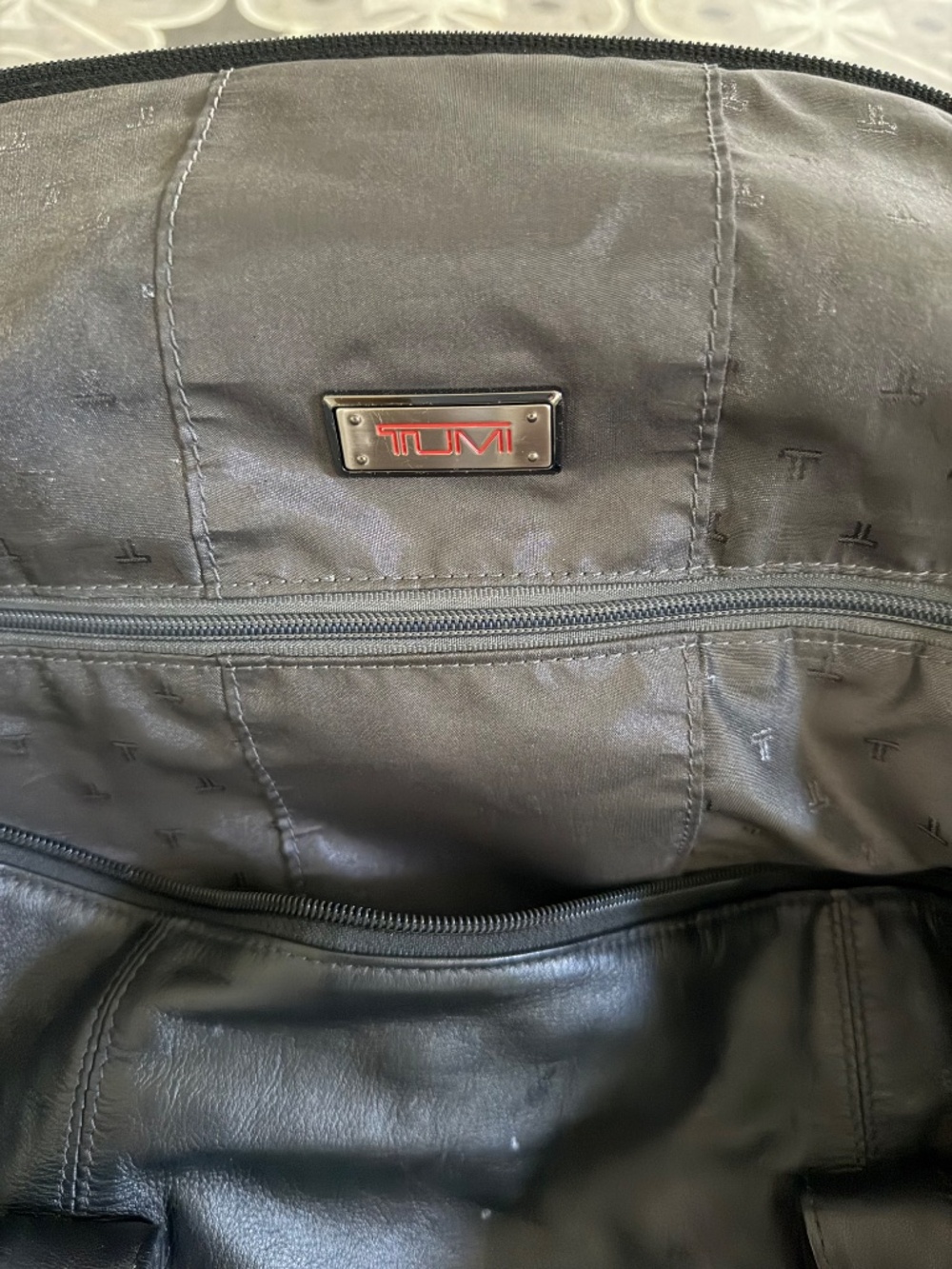 Tumi Leather Duffle Bag - Picture 4 of 5